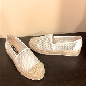 Karl Lagerfeld Paris Adila Espadrille